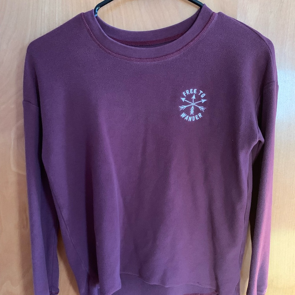 CUTE SIMPLE AMERICAN EAGLE SWEATSHIRT MAROON COLOR SIZE XXS